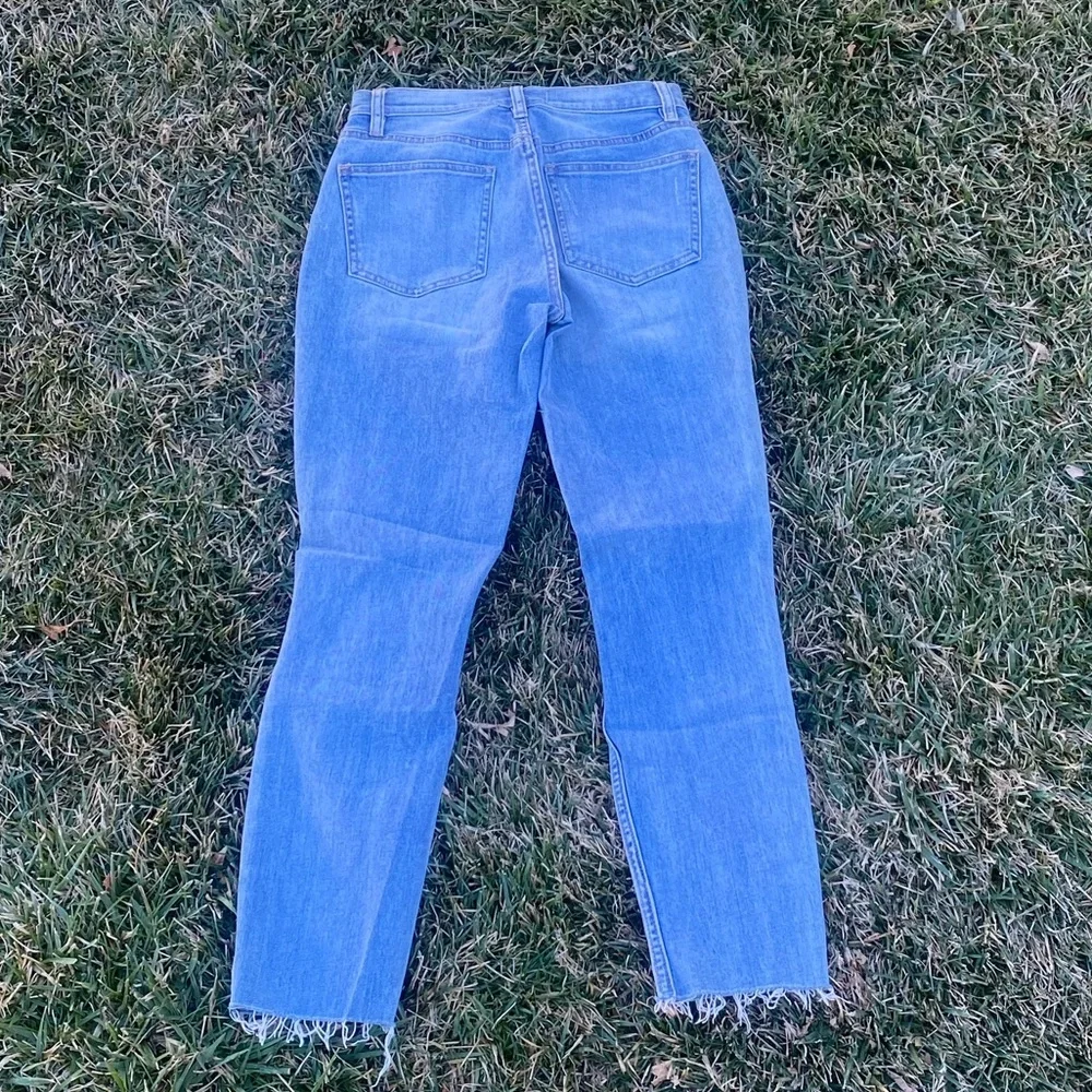 Pacsun Vintage Icon Distressed Light Wash Mom Jeans Denim Ripped Straight leg